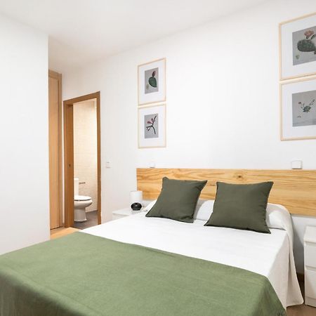 Apartamento En La Avenida De La Albufera Alquiler Temporal Madrid Luaran gambar