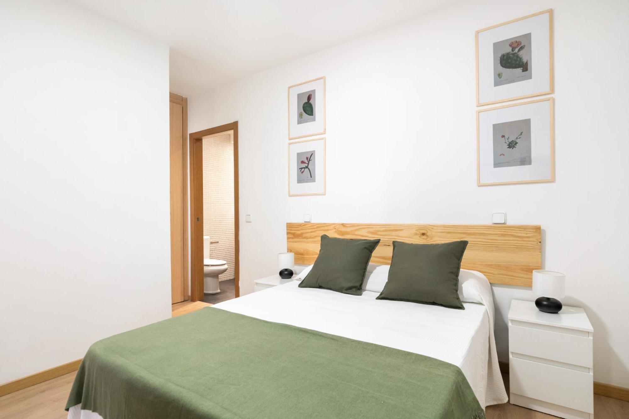Apartamento En La Avenida De La Albufera Alquiler Temporal Madrid Luaran gambar