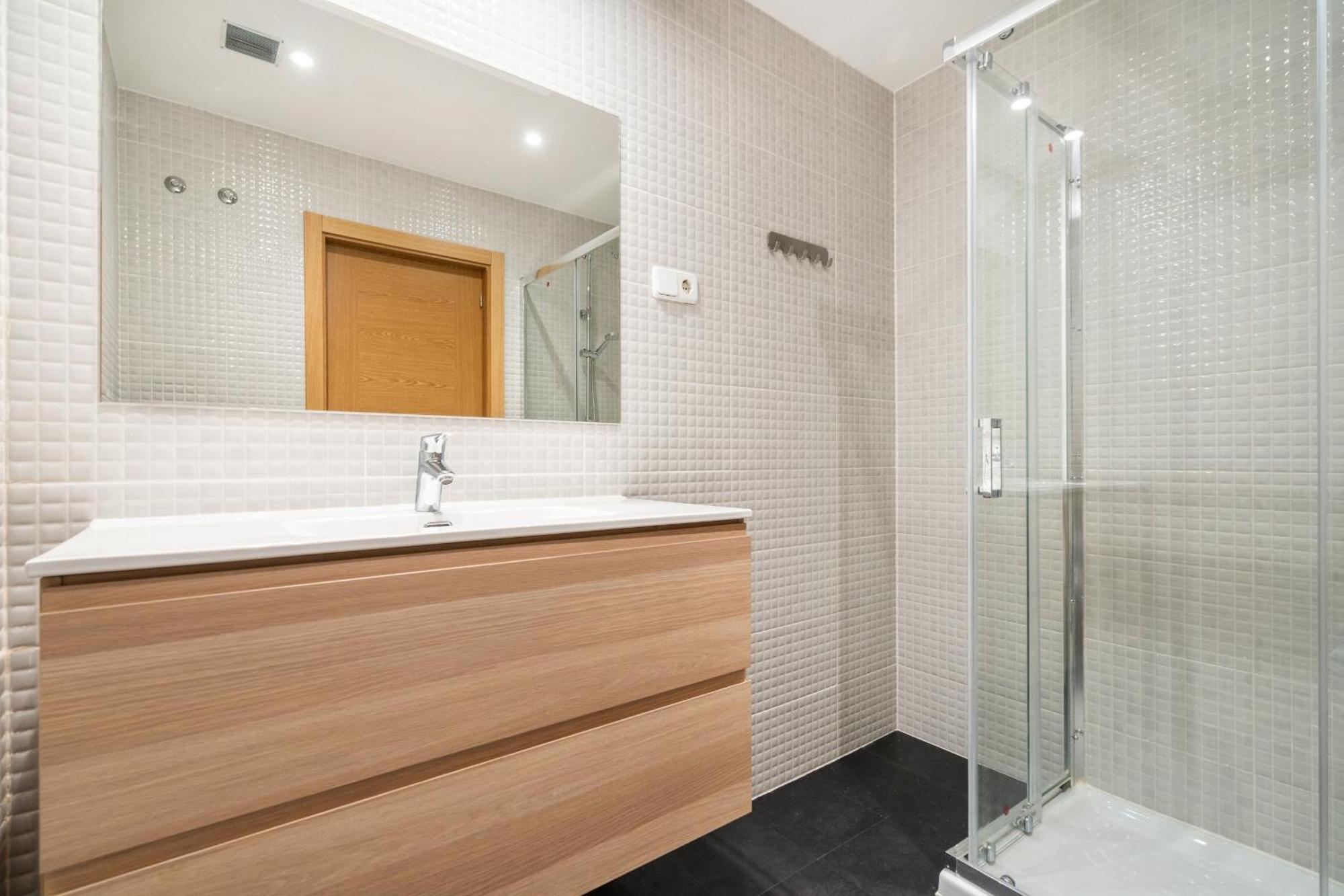 Apartamento En La Avenida De La Albufera Alquiler Temporal Madrid Luaran gambar