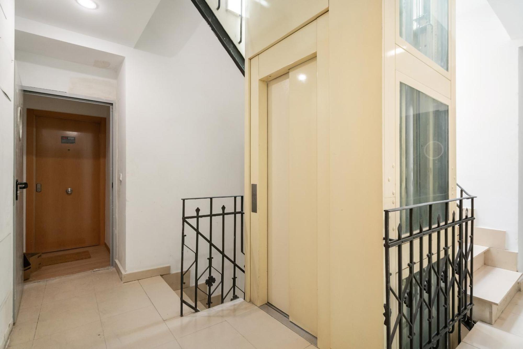 Apartamento En La Avenida De La Albufera Alquiler Temporal Madrid Luaran gambar