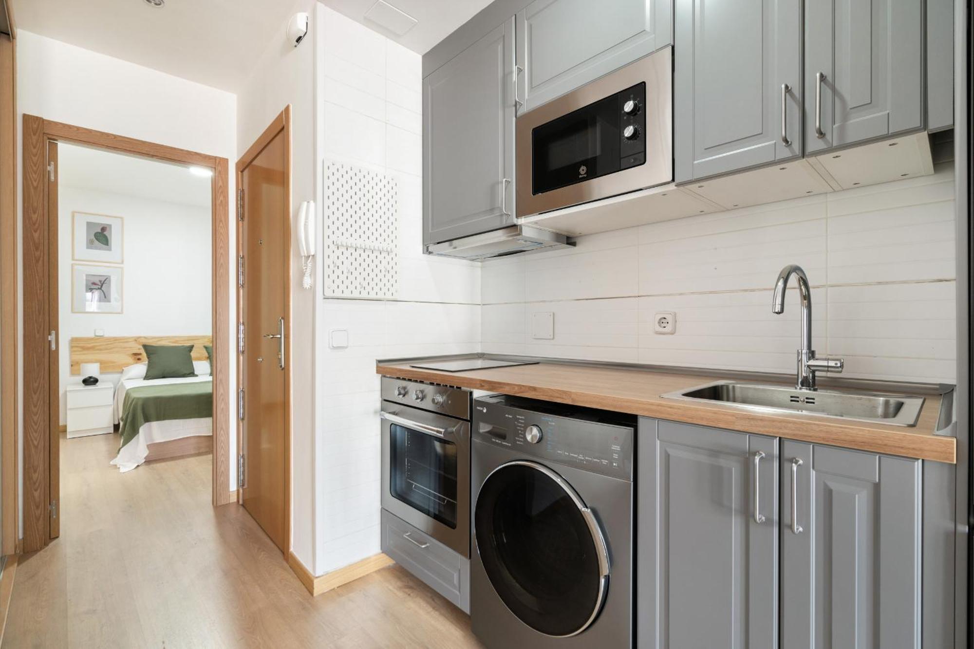 Apartamento En La Avenida De La Albufera Alquiler Temporal Madrid Luaran gambar
