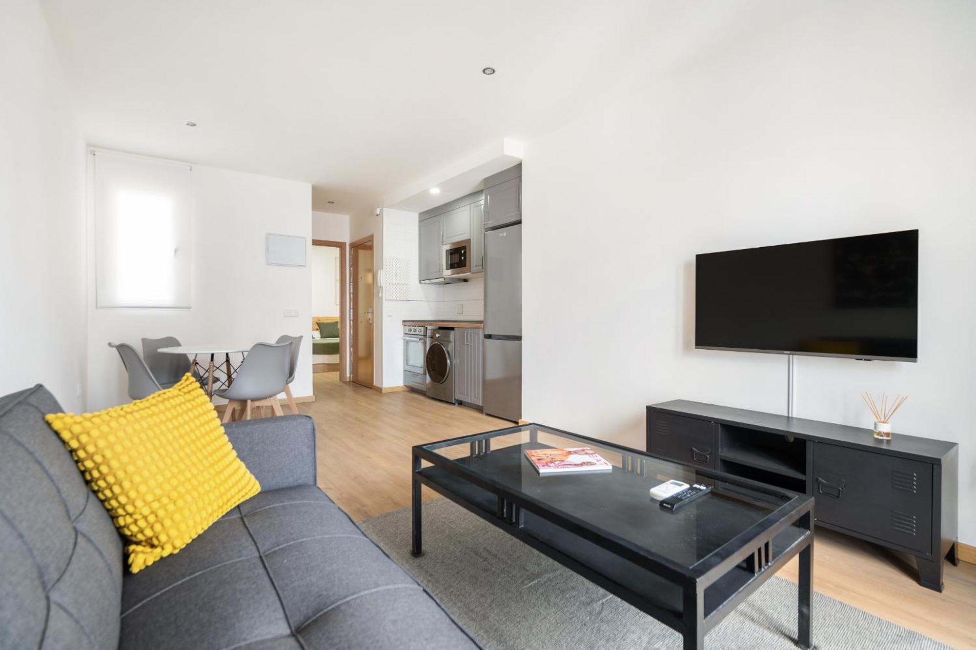 Apartamento En La Avenida De La Albufera Alquiler Temporal Madrid Luaran gambar